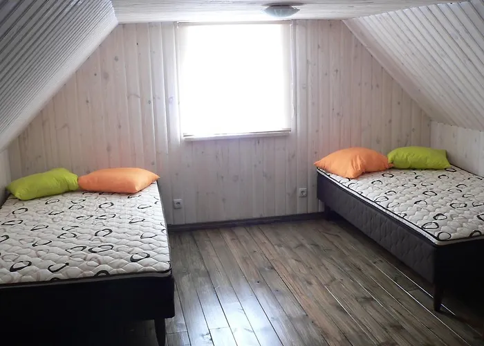 Nocleg ze śniadaniem Adu-jaani Kodumajutus 3*