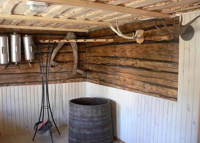 Nocleg ze śniadaniem Adu-jaani Kodumajutus 3*