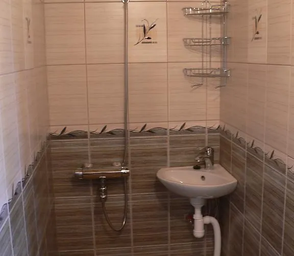 Adu-jaani Kodumajutus