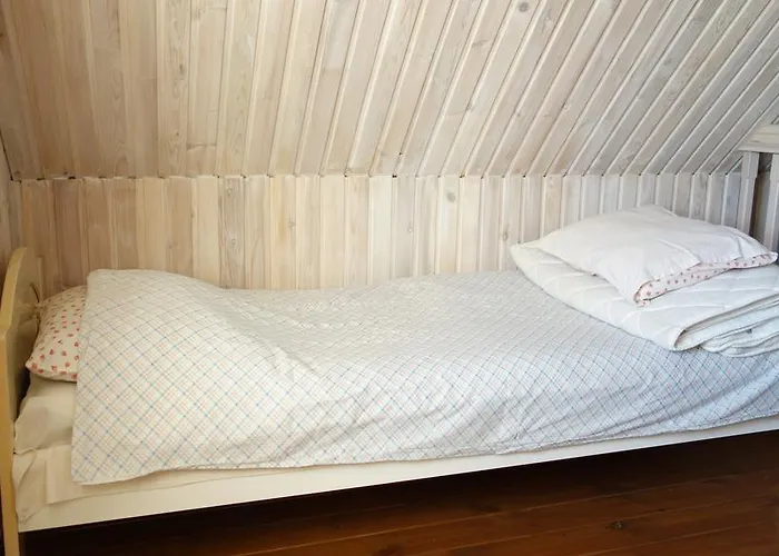 Nocleg ze śniadaniem Adu-jaani Kodumajutus 3*