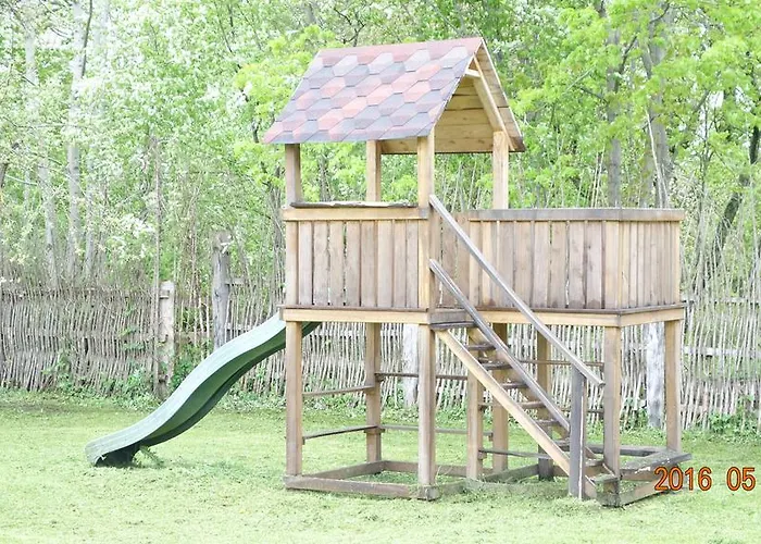 Nocleg ze śniadaniem Adu-jaani Kodumajutus 3*